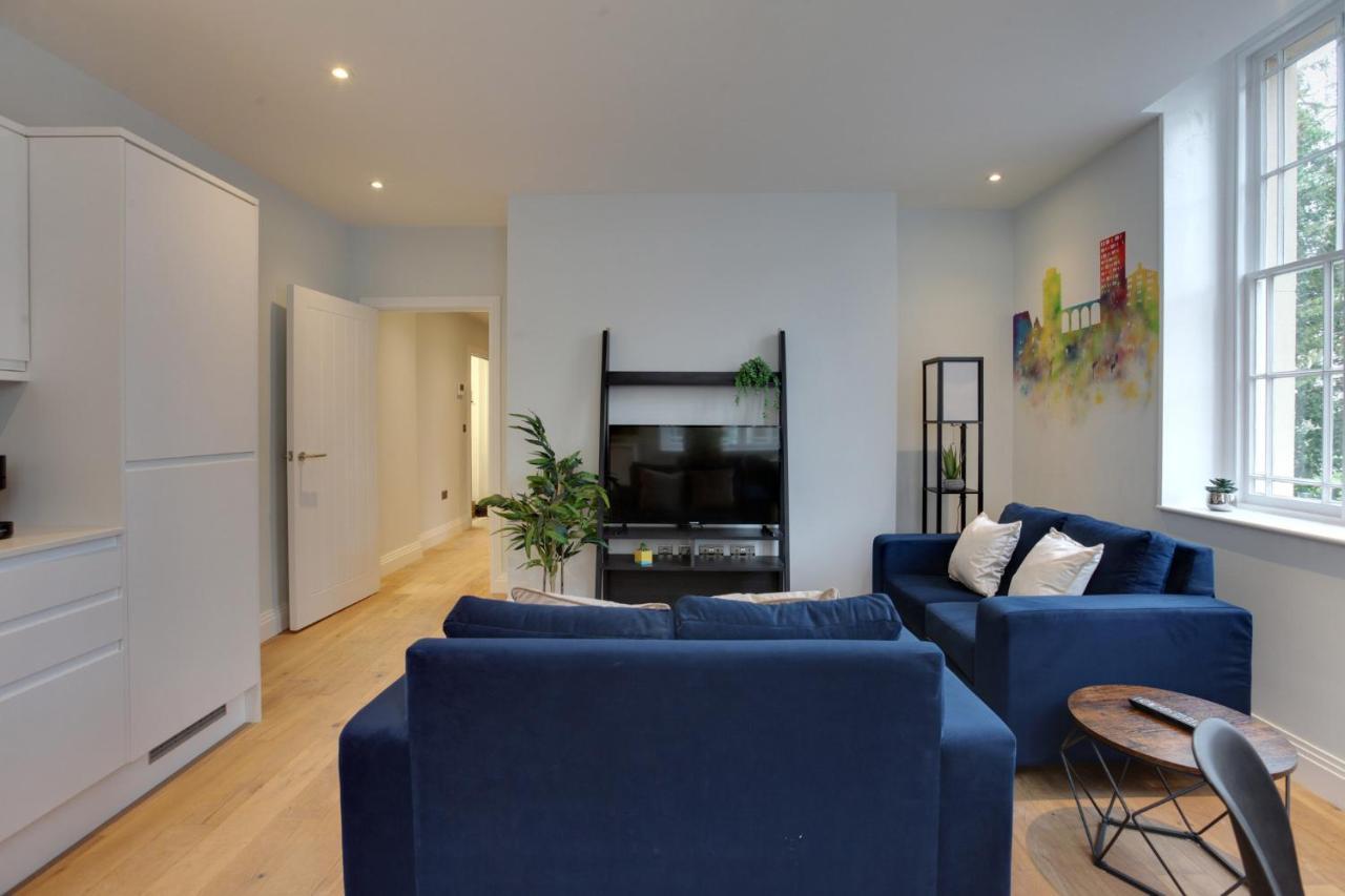 New London Life Executive Apartments Τσέλμσφορντ Εξωτερικό φωτογραφία