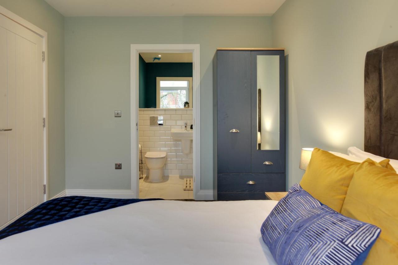 New London Life Executive Apartments Τσέλμσφορντ Εξωτερικό φωτογραφία