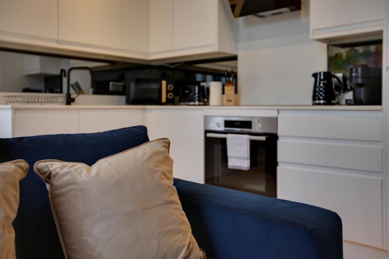 New London Life Executive Apartments Τσέλμσφορντ Εξωτερικό φωτογραφία
