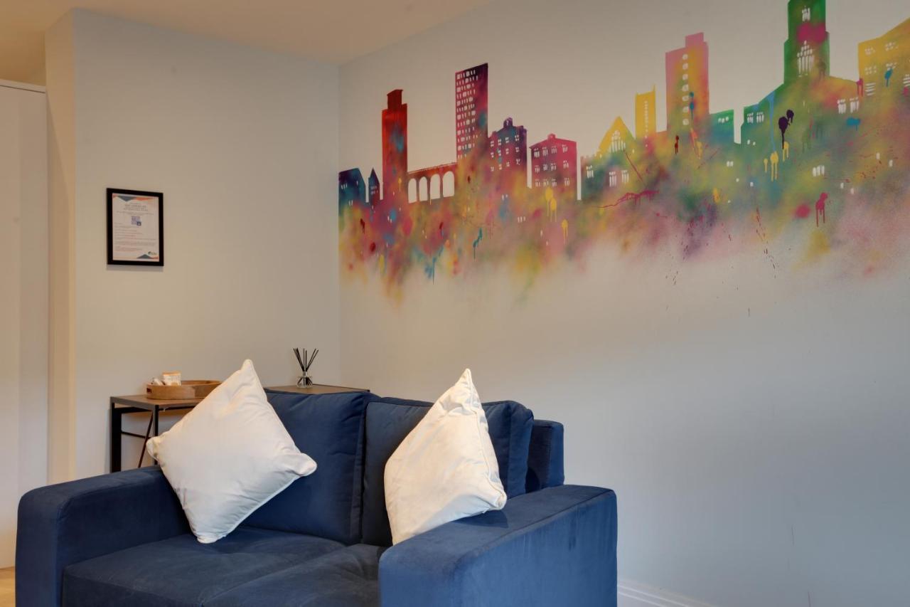 New London Life Executive Apartments Τσέλμσφορντ Εξωτερικό φωτογραφία