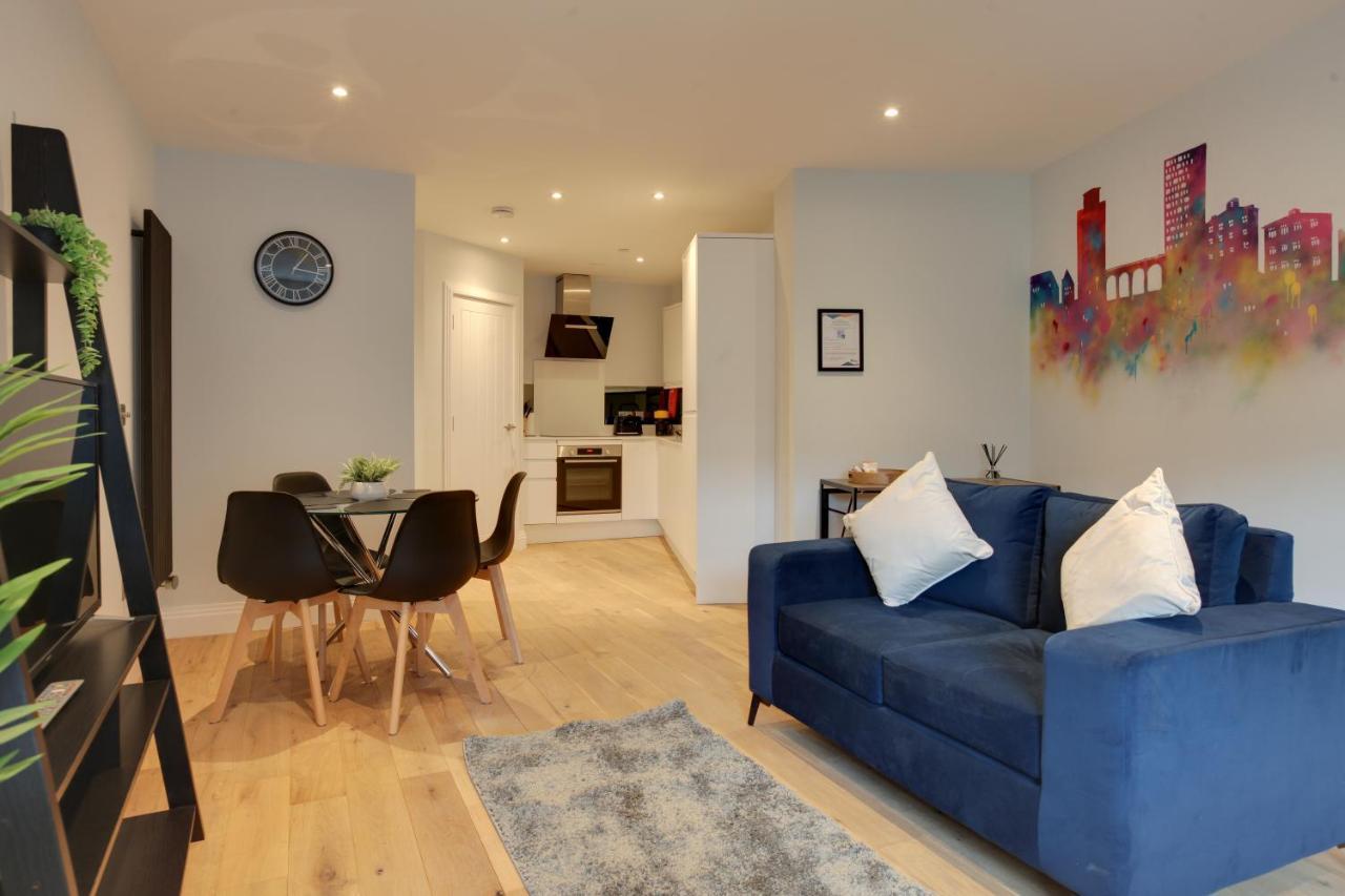 New London Life Executive Apartments Τσέλμσφορντ Εξωτερικό φωτογραφία
