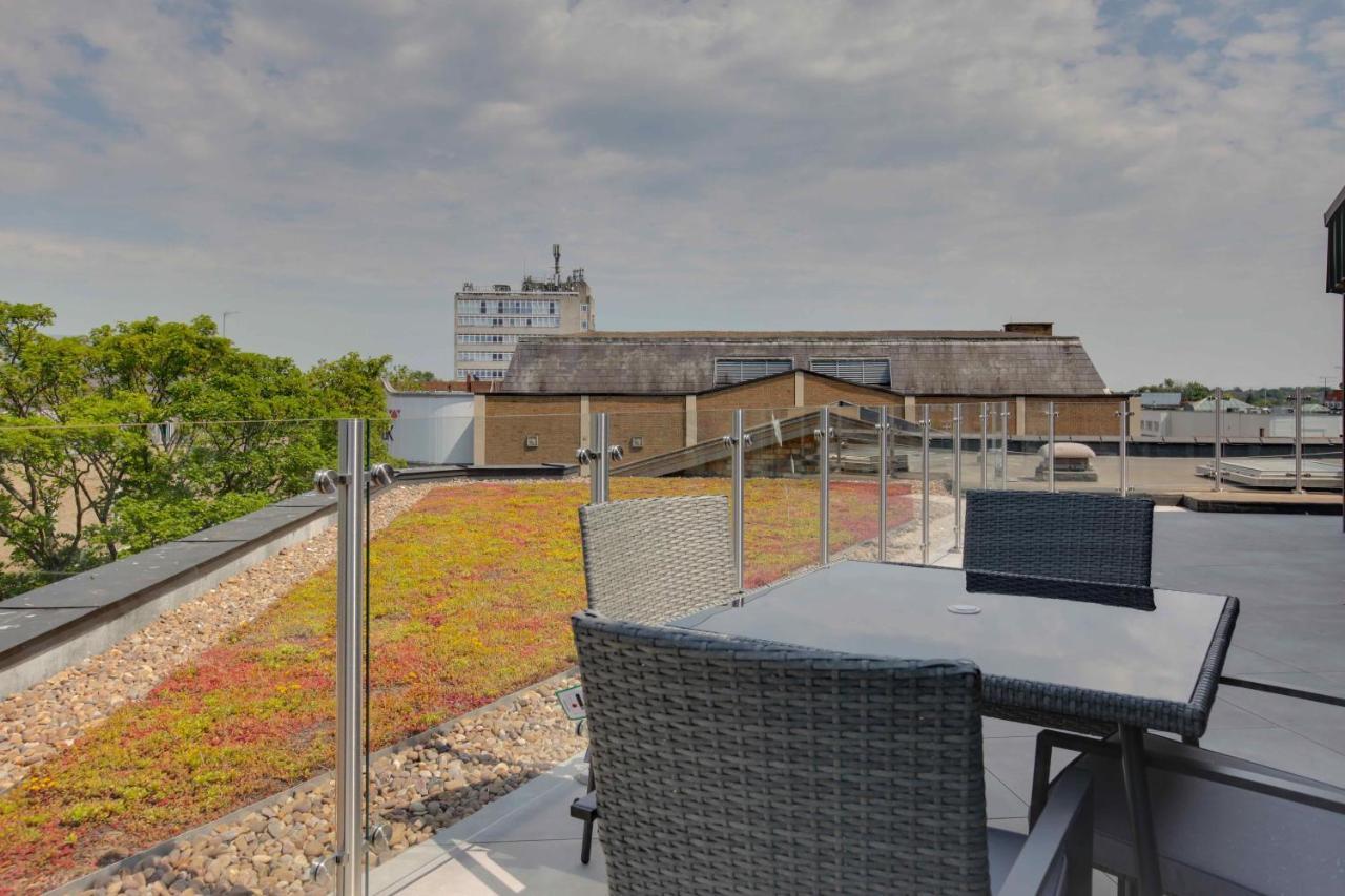 New London Life Executive Apartments Τσέλμσφορντ Εξωτερικό φωτογραφία