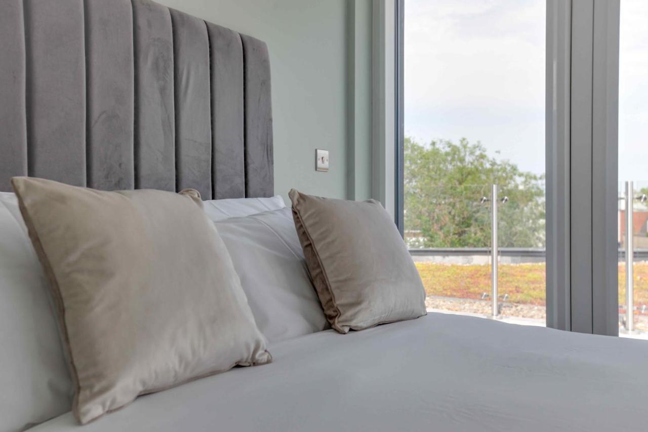 New London Life Executive Apartments Τσέλμσφορντ Εξωτερικό φωτογραφία