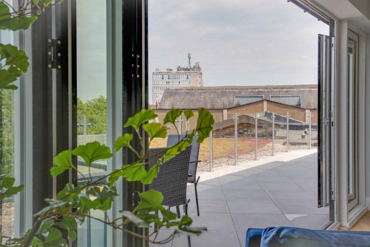 New London Life Executive Apartments Τσέλμσφορντ Εξωτερικό φωτογραφία