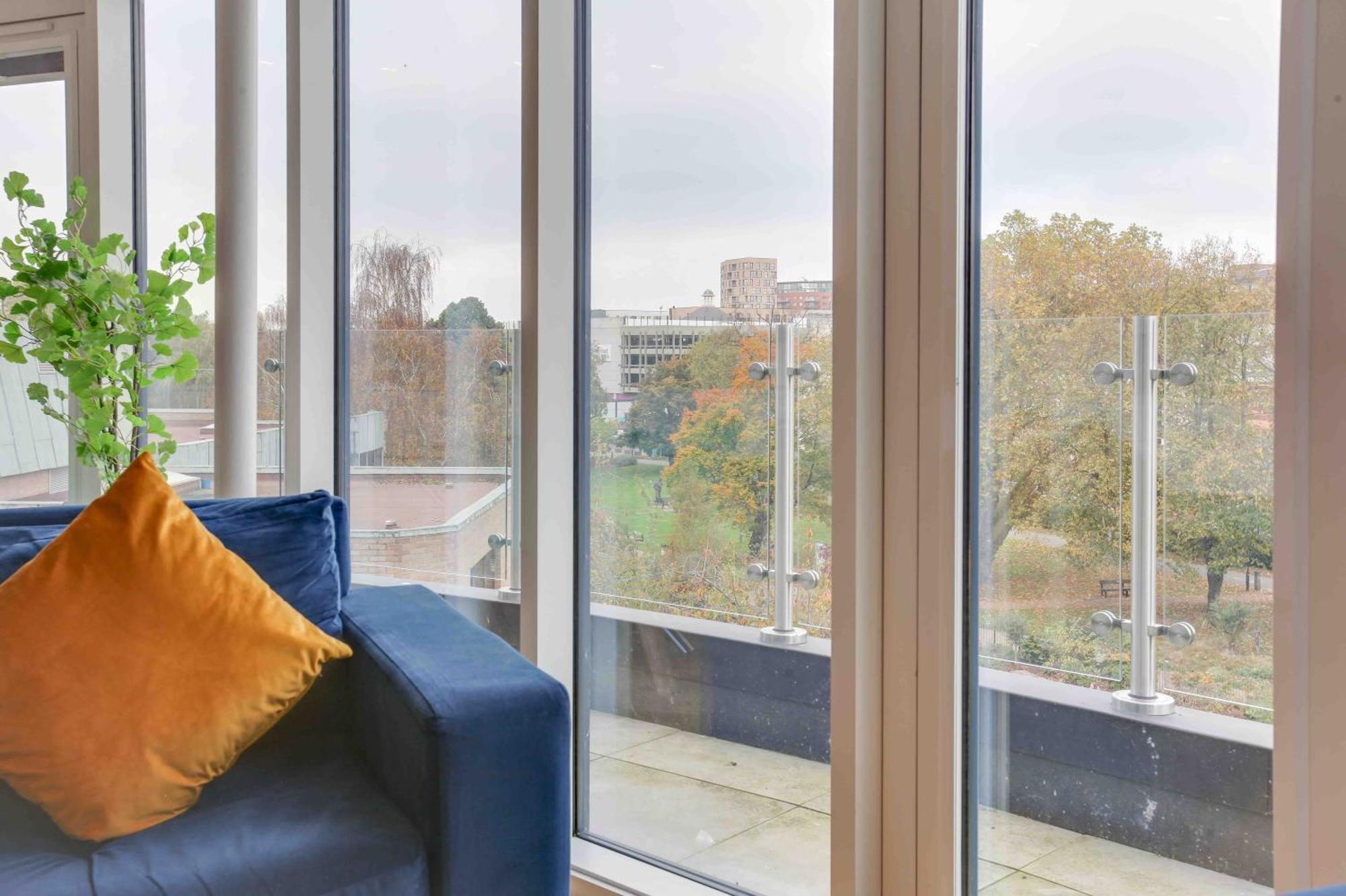 New London Life Executive Apartments Τσέλμσφορντ Εξωτερικό φωτογραφία